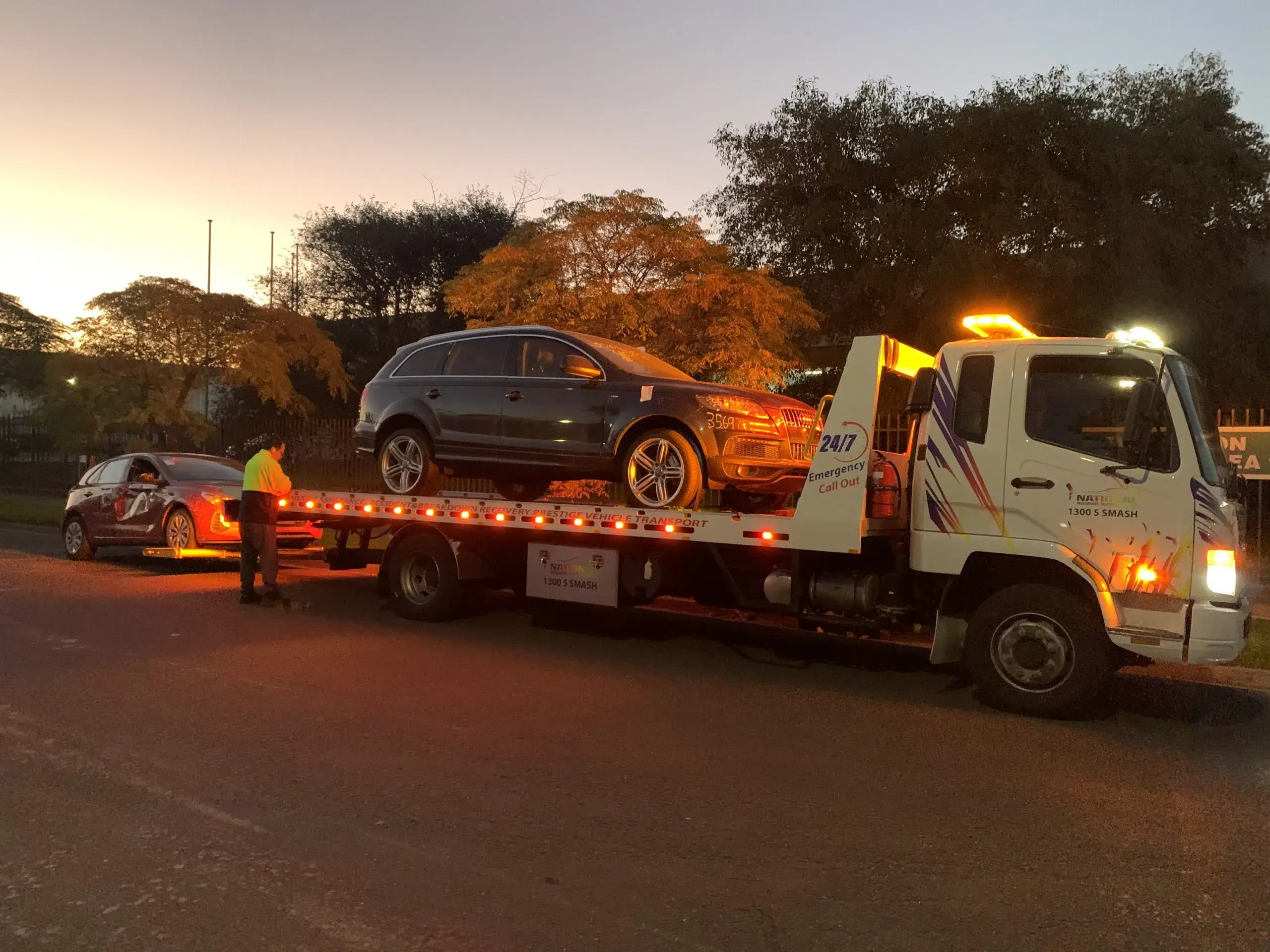 call maningham towing anytime for professional 24 hour tow truck service in melbourne