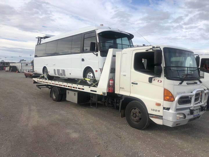Reliable trade towing services for transporting vehicles, equipment, and machinery with ease and efficiency